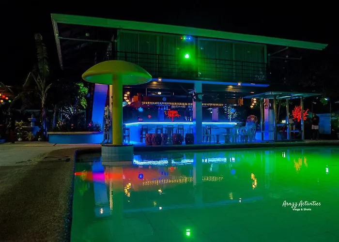 Hotel Tropics