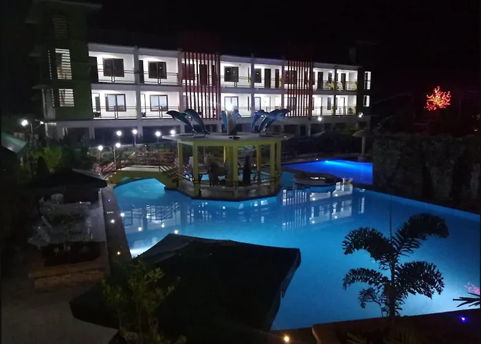 Tropics Hotel Moalboal
