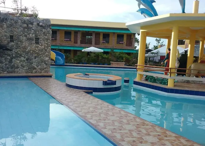 Tropics Moalboal