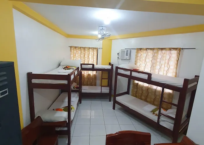 Tropics Hotel Moalboal