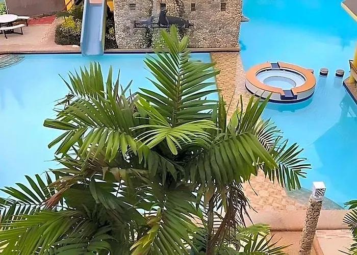 Tropics 3* Moalboal
